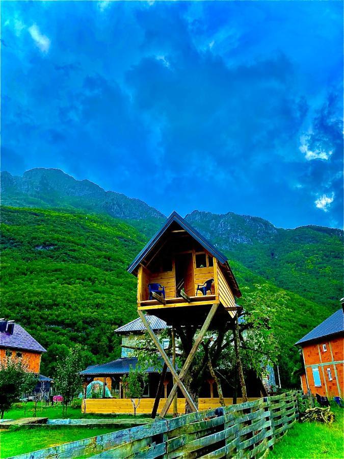 The Blue Eye Bed & Breakfast Vuthaj Dış mekan fotoğraf